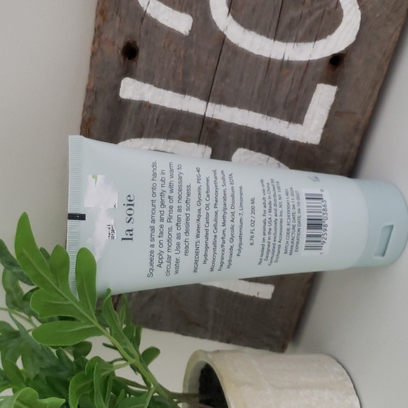 La Soie Face Fix Glycolic Acid Facial Scrub. New - Picture 4 of 6